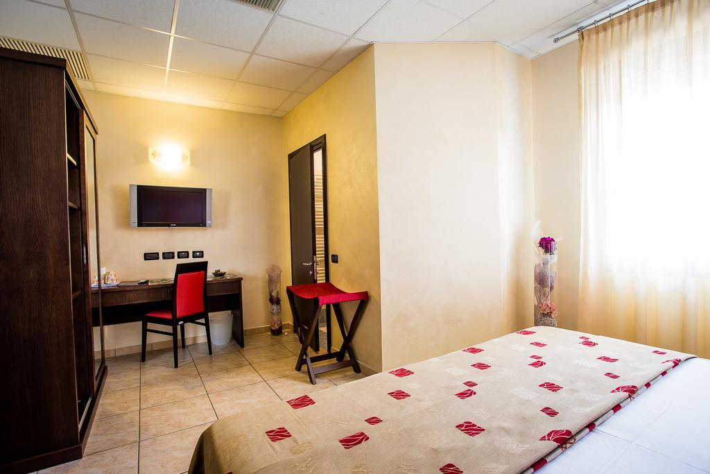 Piccolo Hotel Nogara Buitenkant foto