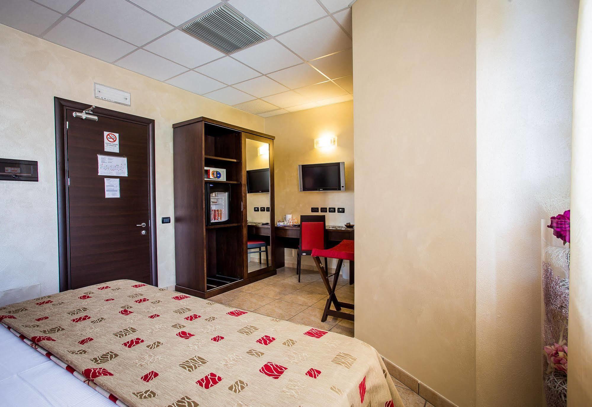 Piccolo Hotel Nogara Buitenkant foto