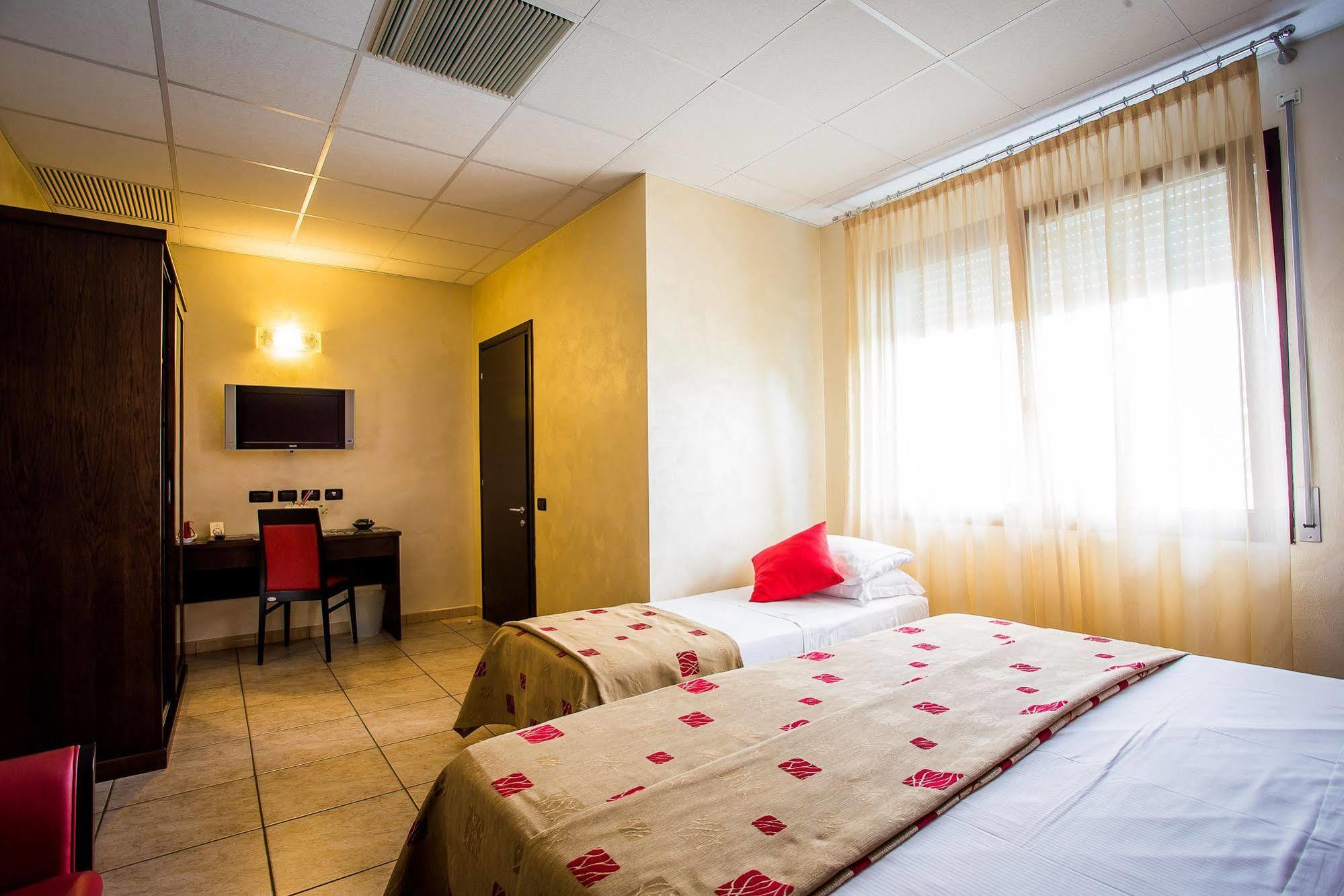 Piccolo Hotel Nogara Buitenkant foto